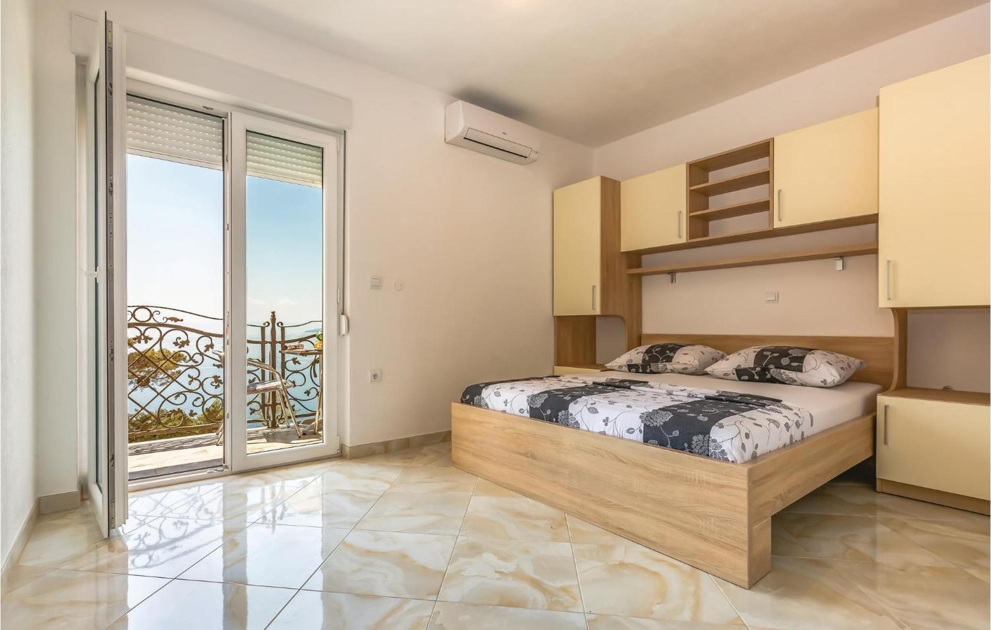 Nice Apartment In Krvavica With House Sea View Exterior photo